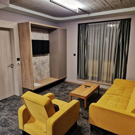 Hotel City Code Зениця Екстер'єр фото