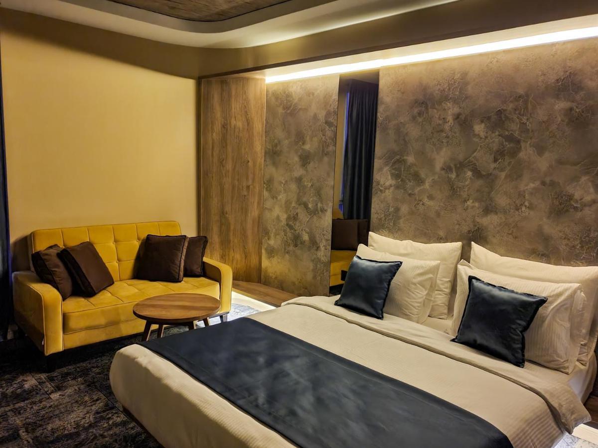 Hotel City Code Зениця Екстер'єр фото