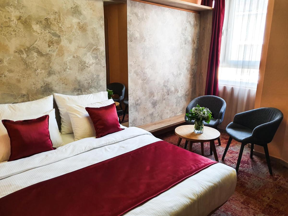 Hotel City Code Зениця Екстер'єр фото