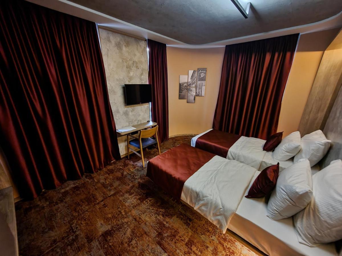 Hotel City Code Зениця Екстер'єр фото