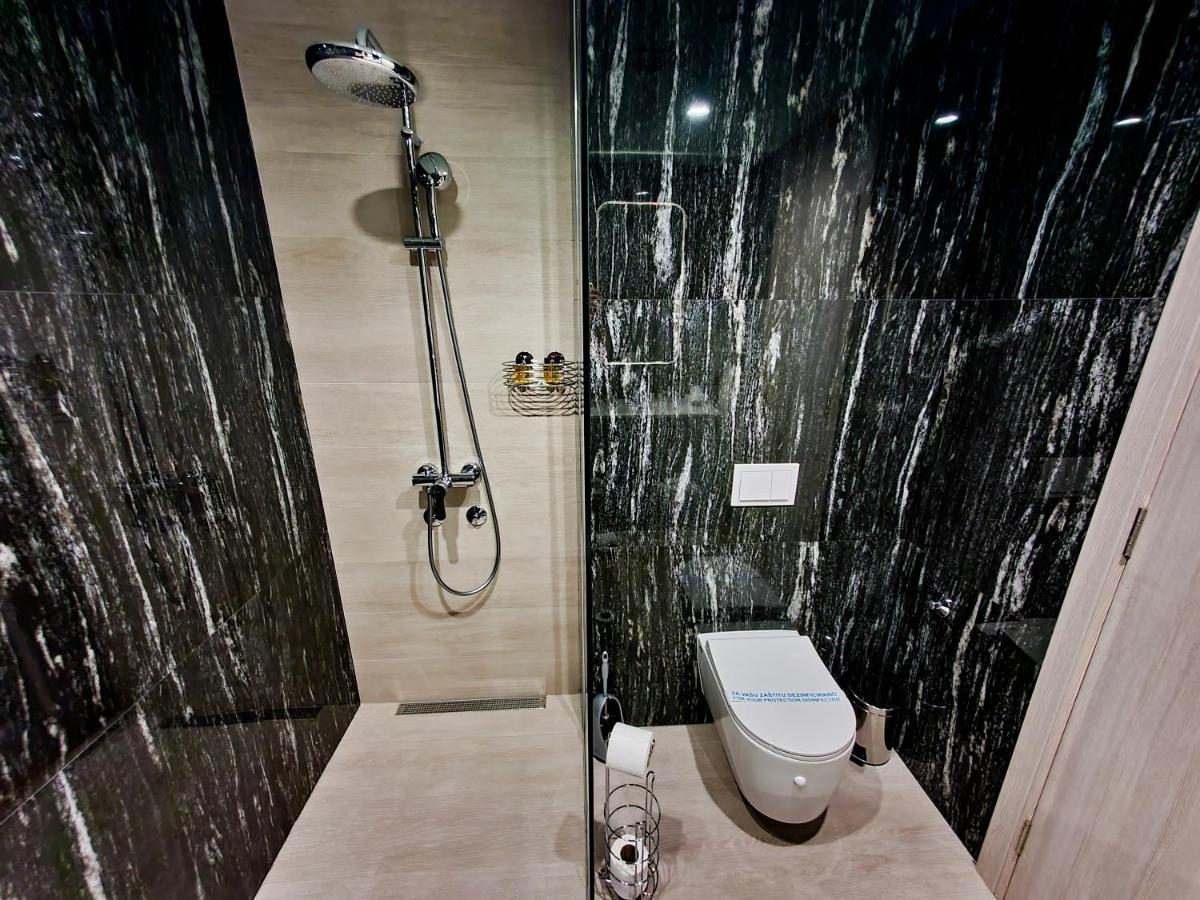 Hotel City Code Зениця Екстер'єр фото