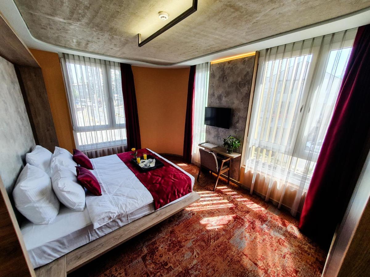 Hotel City Code Зениця Екстер'єр фото